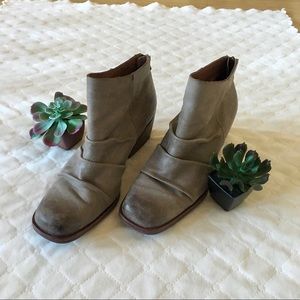 Kirk-Ease Kissel Taupe Leather Booties